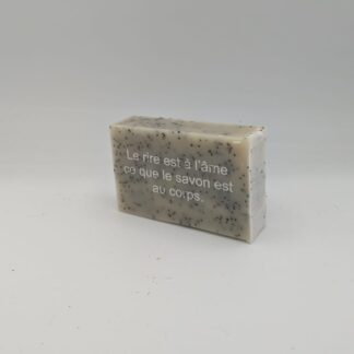 "Le rire est à l'âme ce que le savon est au corps"